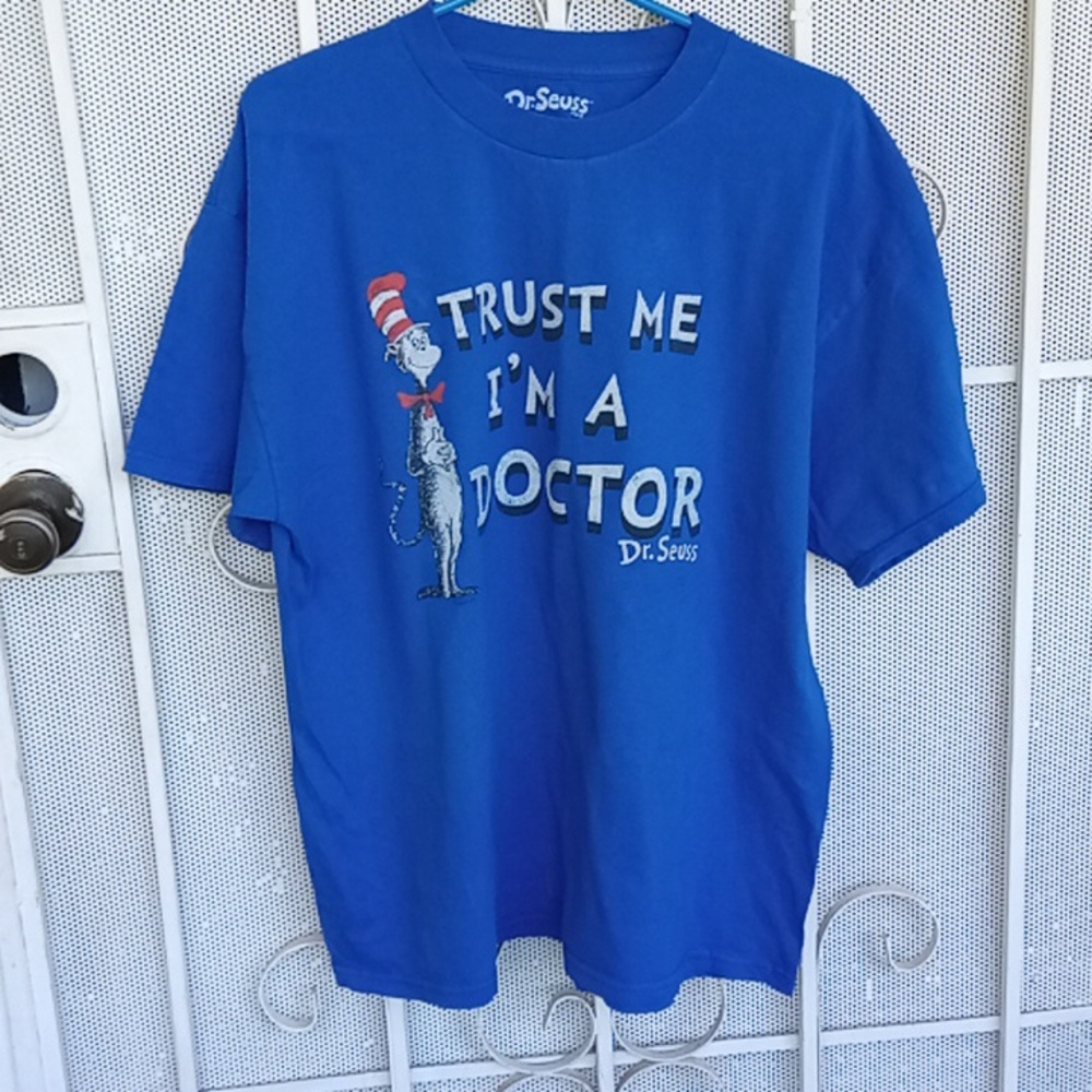Dr.Seuss Vintage T shirt size XL Excellent condition.